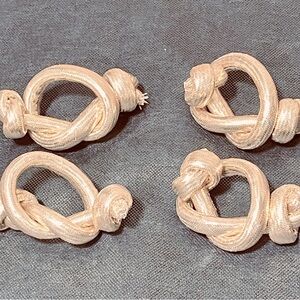 Napkin Ring Holders Set Of 4 Plastic Coated Knotted Rope Shiny Gold